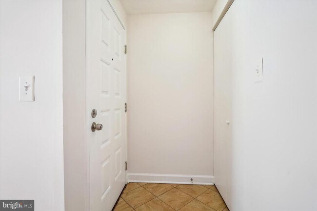 Foto del edificio - 18210 Chalet Dr