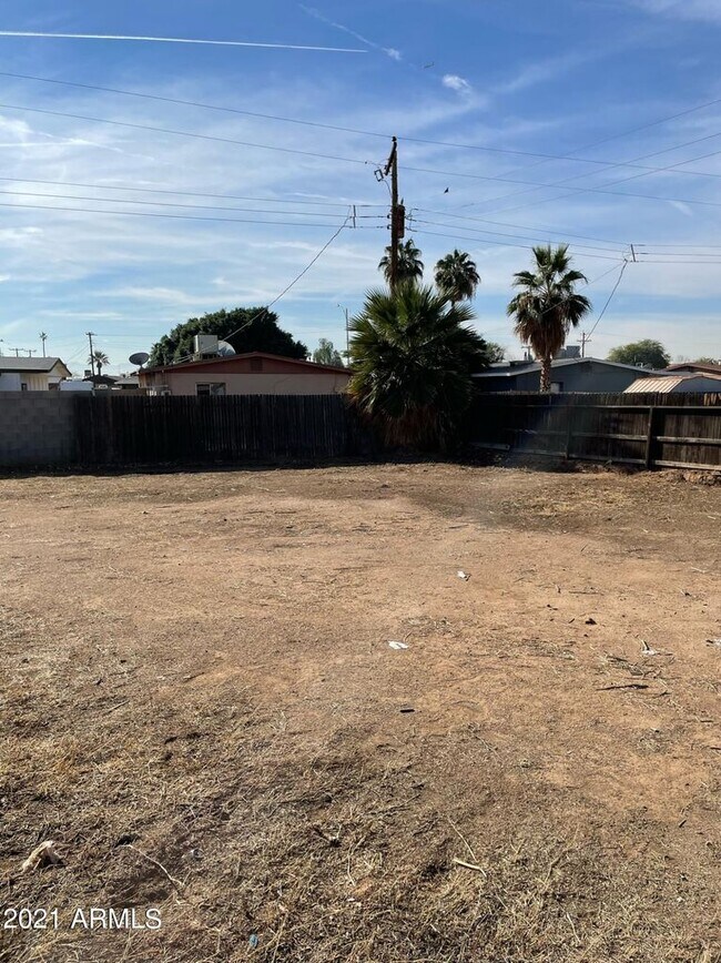 Building Photo - 8155 W Avalon Dr
