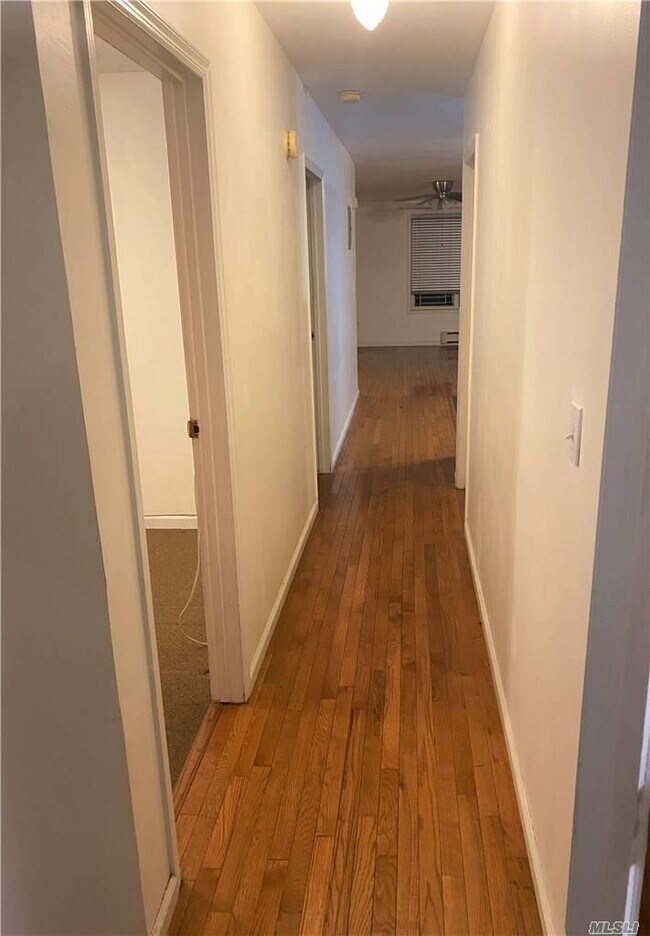 Foto del edificio - 238-64 148th Dr