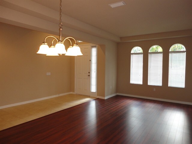 Building Photo - 10013 Coldwater Loop