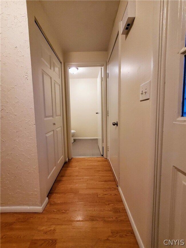 Foto del edificio - 8217 Trevi Ln