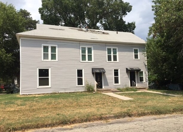Primary Photo - 219 W 4th St
