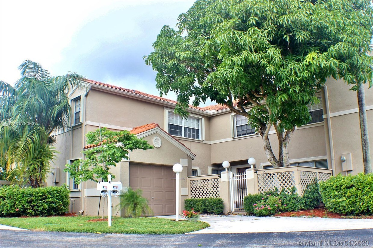 11151 Nautilus Dr, Hollywood, FL 33026 Townhouse for Rent in