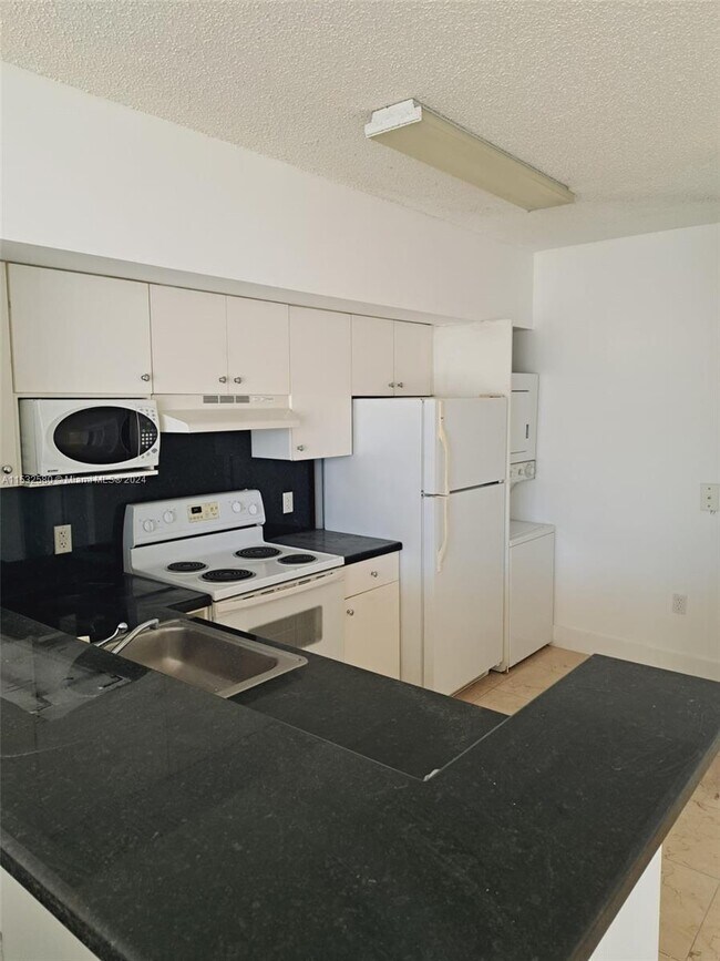 Foto del edificio - 5085 NW 7th St
