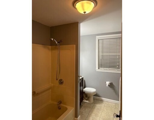 Foto del edificio - 344 Maple St