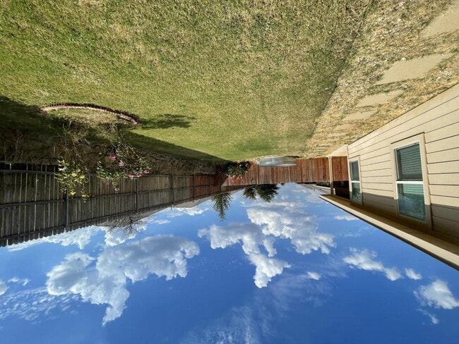 Foto del edificio - 744 Watson Wy