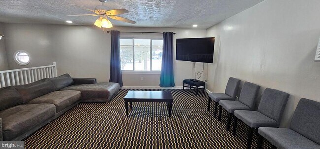 Foto del edificio - 2645 Valley Ave