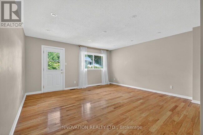 Building Photo - 598 Seyton Dr