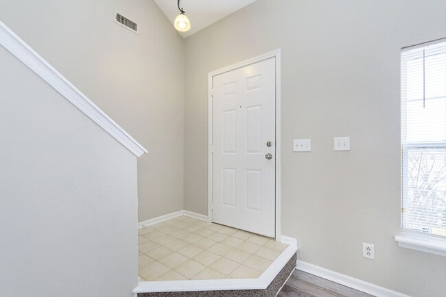 Building Photo - 10888 Washington Bay Dr