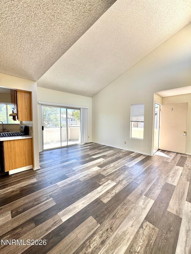 Building Photo - 2519 Sunny Slope Dr