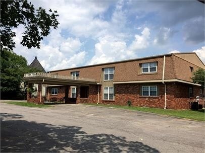 Primary Photo - 547 North Water Avenue, Unit 6