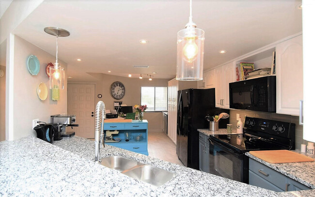 Foto del edificio - 625 NW North River Dr