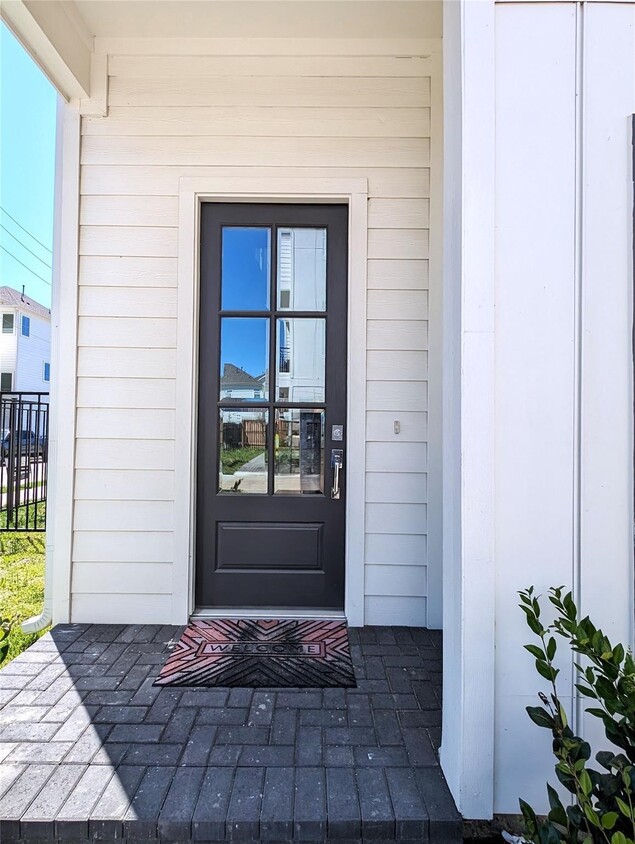 Foto principal - 803 Burton Lndg Ln