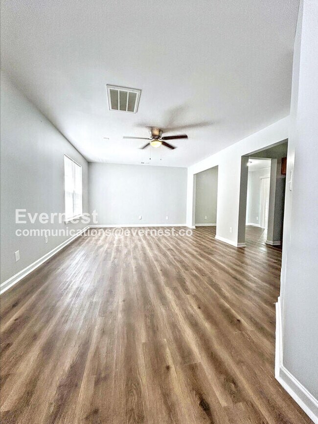 Foto del edificio - 5731 Laborde Ave