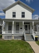 Building Photo - 220 E Davenport St