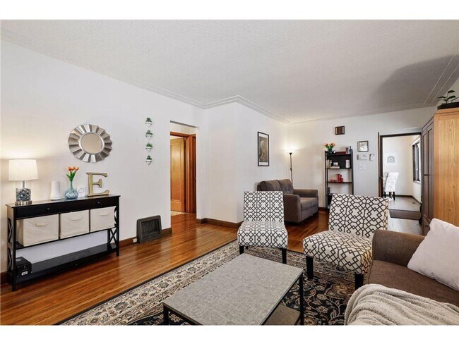 Building Photo - SINGLE FAMILY HOME! 3 CAR GARAGE BLOCKS FROM CAMDEN + NORTHEAST MPLS!