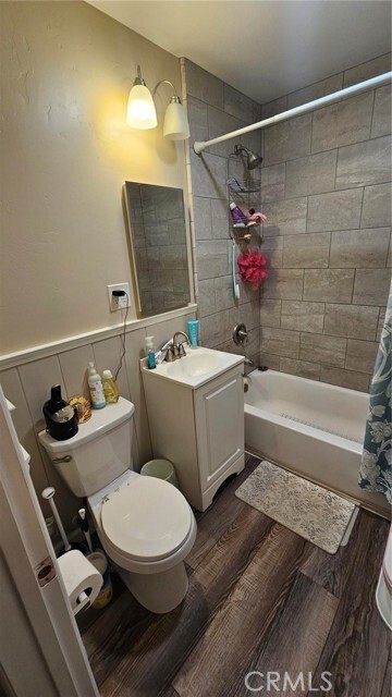 Building Photo - 136 S Marcile Ave