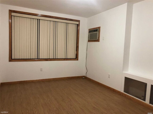 Building Photo - 3 br, 1 bath - 56th Ave