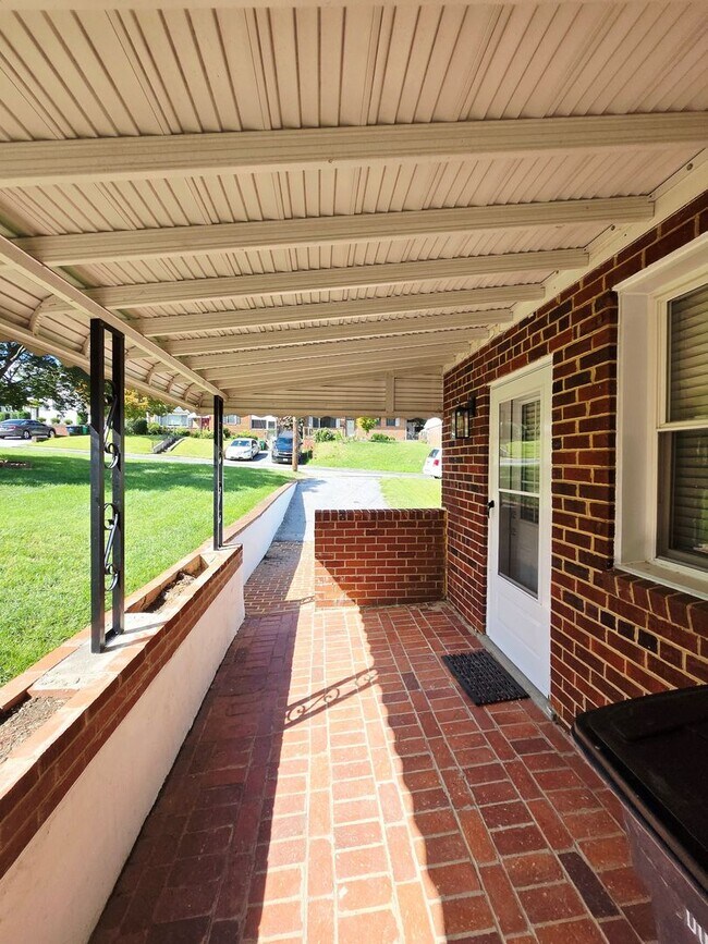 Foto del edificio - Beautiful Home in Suitland MD