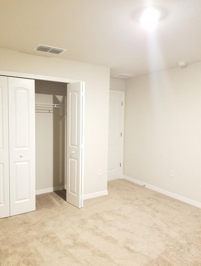 Foto del edificio - AVAILABLE NOW! NW CAPE CORAL - 3 Bedrooms - 2 Bathrooms - 2 Car Garage
