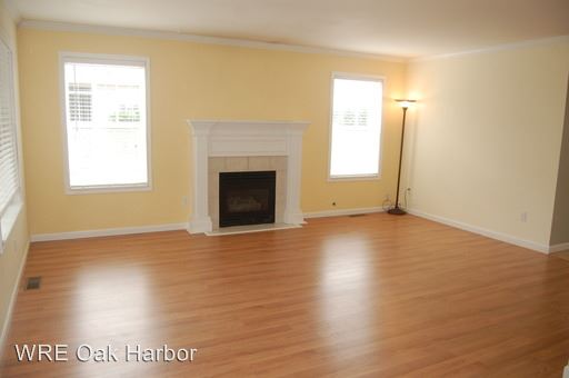 Building Photo - 1054 SW Thornberry Dr