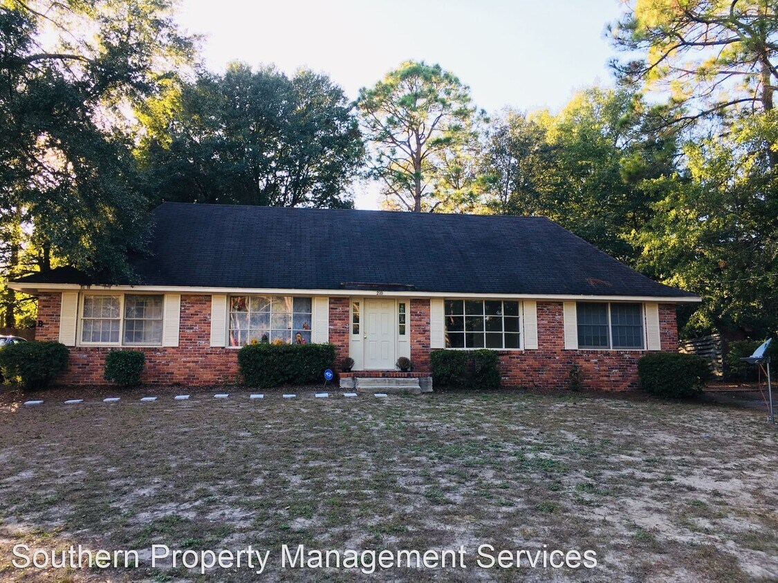 Primary Photo - 210 Henderson St
