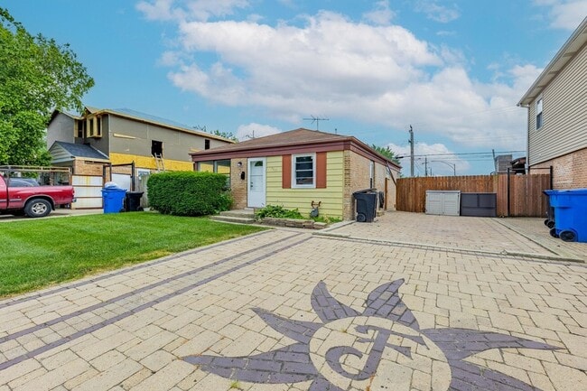 Foto del edificio - 4677 W 84th Pl