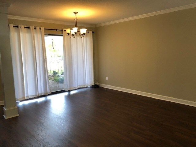 Building Photo - 1003 Windrose Dr