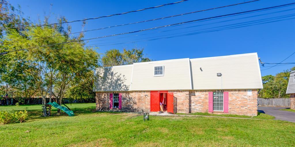 Primary Photo - 521 Spring Dr