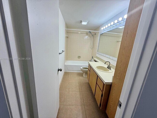 Foto del edificio - 528 Green Springs Pl