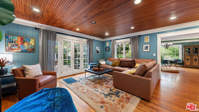 Foto del edificio - 1625 Opechee Way