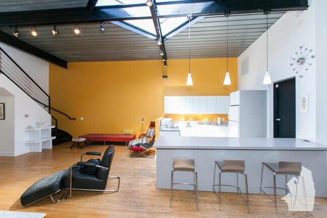 Foto del edificio - 5017 N Ravenswood Ave