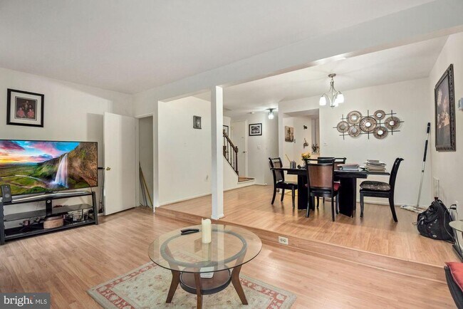 Foto del edificio - 15936 Indian Hills Terrace