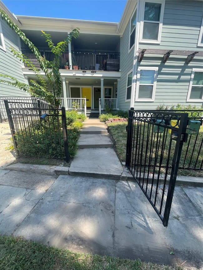 Building Photo - 4705 Park Dr