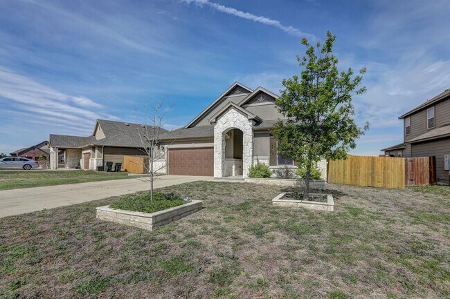 Building Photo - 1037 Verna Brooks Way