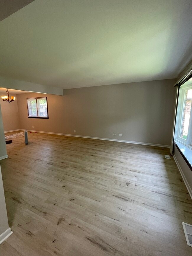Building Photo - 8456 Dixon Ct