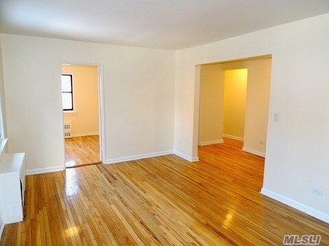 Building Photo - 147-39 73rd Ave