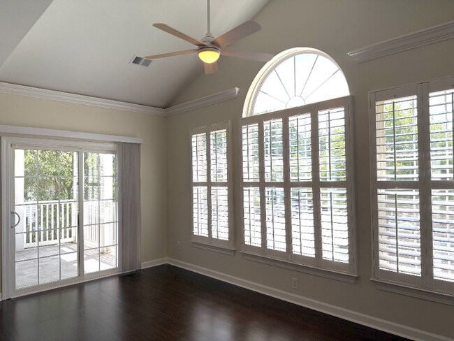 Foto del edificio - 1462 Wellbrooke Ln