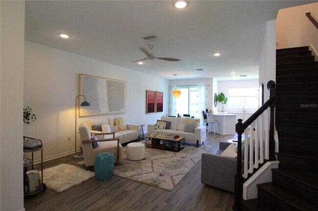 Building Photo - 4071 Via Sienna Cir