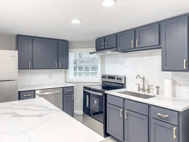 Foto del edificio - 1536 N Hamlin Ave