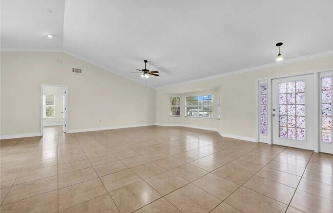 Building Photo - Stunning 3-Bedroom, 2-Bath Estate Home in ...