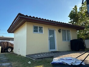 Building Photo - 5440 SW 101st Ave