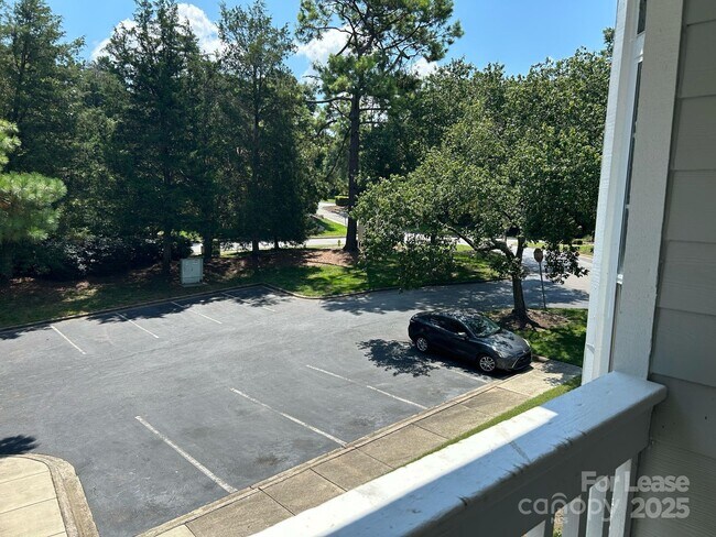 Foto del edificio - 6609 Reafield Dr