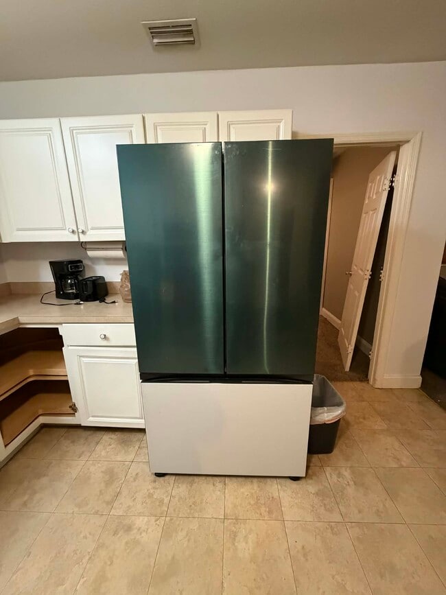 Building Photo - 6610 Golden Gate Pky