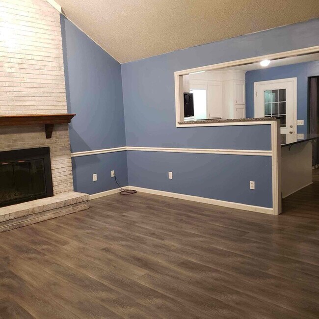 Building Photo - 671 Florida Dr