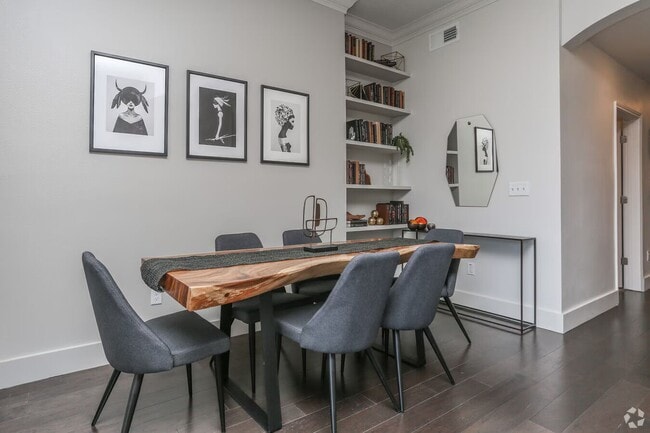 Building Photo - Spacious 1 Bed Apt with Exclusive Move-In ...