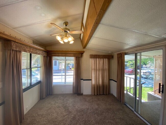 Building Photo - Kings Rows Estates 55+ community