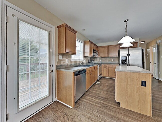 Building Photo - 5523 Golden Gate Rd