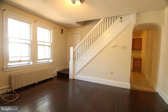 Building Photo - 266 Manatawny St