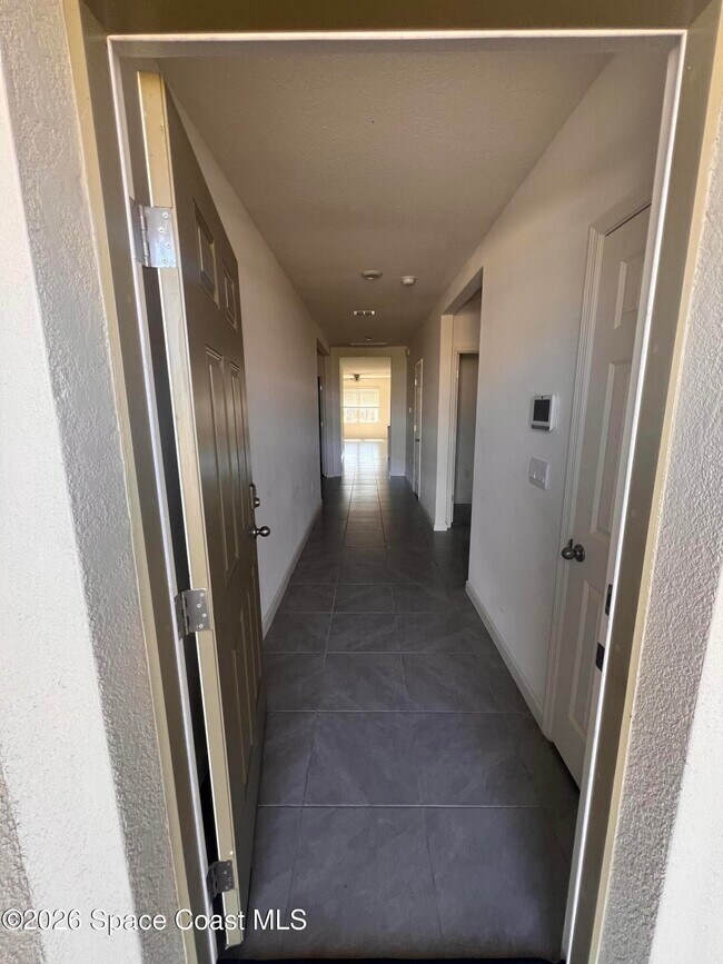 Building Photo - 3636 Aberdeen Dr SE